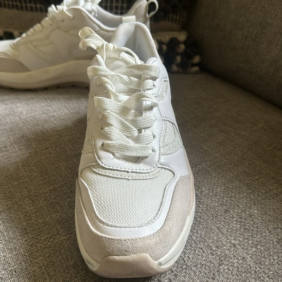 Jlo sneakers - Picture 2 of 6